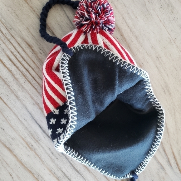 STARS and Stripes Knited Beanie Ear Flaps, Red White and Blue Ski Hat Winter Hat - Picture 6 of 6